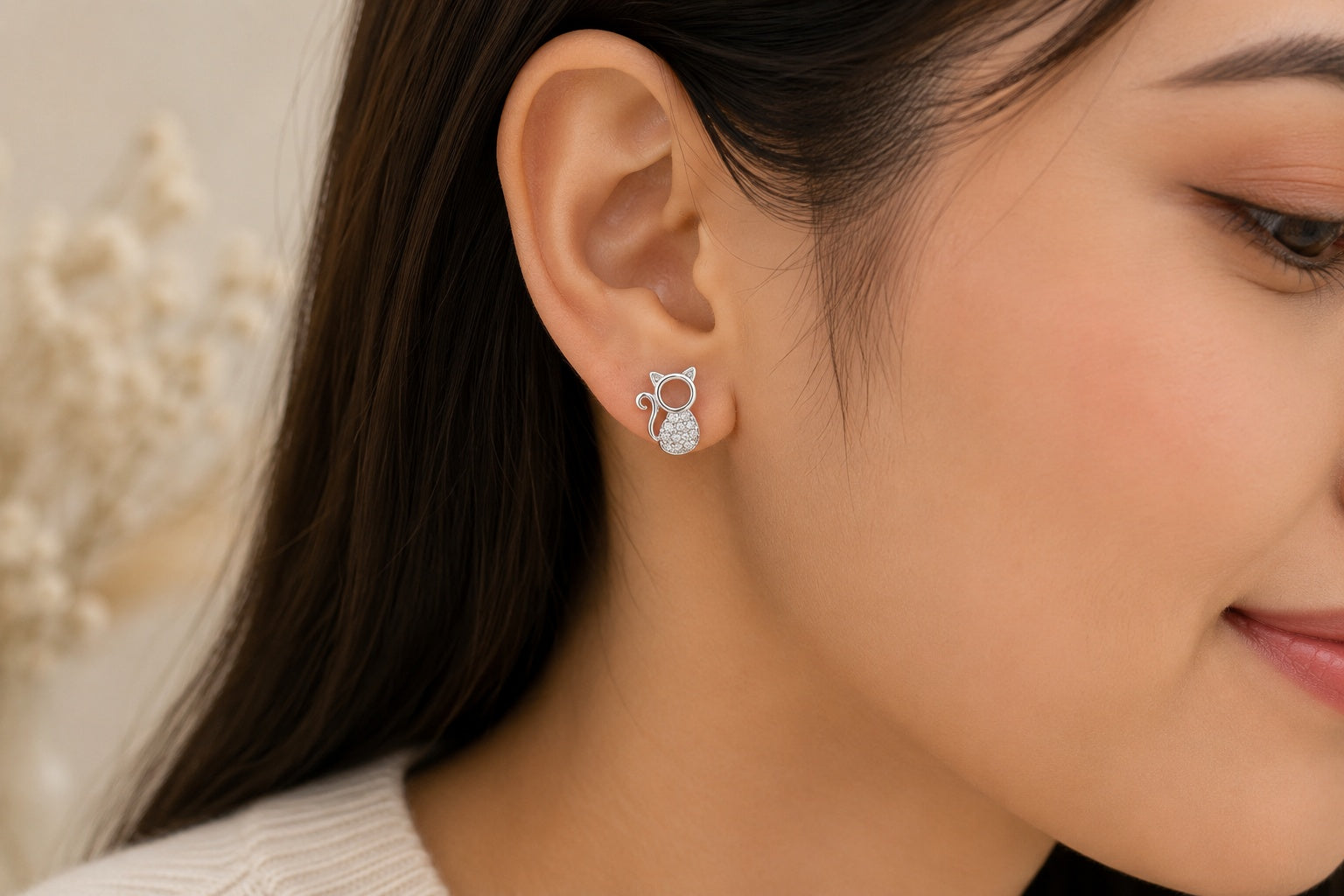 Sparkling Kitty Silver Studs