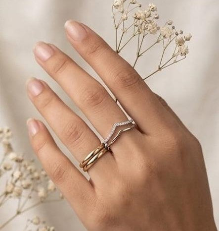 Elegant Wave Silver Ring